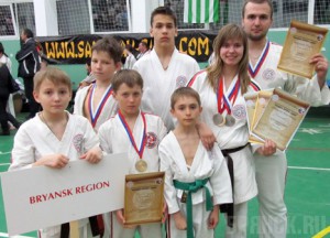 Брянские каратисты завоевали семь медалей на Кубке России
