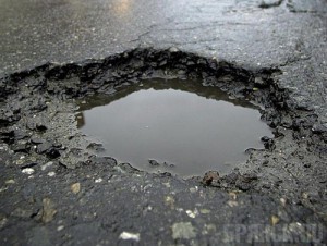 Суд заставил стародубских чиновников ремонтировать дороги