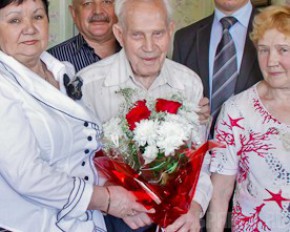 Житель Брянска Никита Петров отметил 100 лет