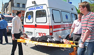 Жертвы взрывов на Украине получили деньги Жертвы взрывов на Украине получили деньги