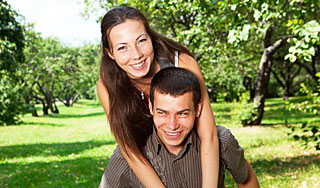 Россияне уходят на длинные выходные Россияне уходят на длинные выходные