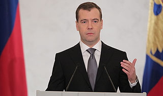 Медведев рассказал Думе о своей программе Медведев рассказал Думе о своей программе