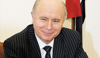 Путин уволил двух губернаторов Путин уволил двух губернаторов