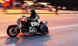 Пьяный мотоциклист сбил пятерых детей Пьяный мотоциклист сбил пятерых детей