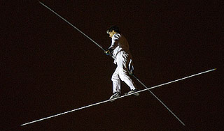 Канатоходец разбился в московском цирке Канатоходец разбился в московском цирке