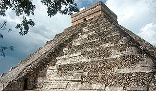 Найден самый древний календарь майя Найден самый древний календарь майя