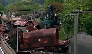 В Европе сошел с рельсов поезд с химикатами В Европе сошел с рельсов поезд с химикатами