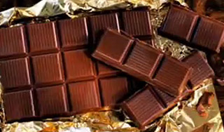 Начальники любят есть сладкое на работе Начальники любят есть сладкое на работе