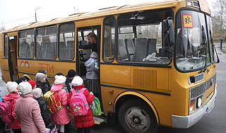 Дети погибли в аварии школьного автобуса Дети погибли в аварии школьного автобуса