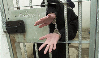 В Омске заключенные порезали себя В Омске заключенные порезали себя