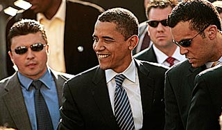 Охранника Обамы обвинили в домогательстве Охранника Обамы обвинили в домогательстве