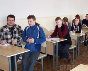 Число учреждений профессионального образования решили сократить