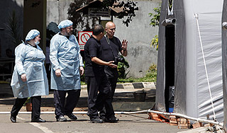 Опознаны тела семи жертв Superjet Опознаны тела семи жертв Superjet