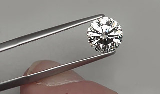 В Канаде из вора пытаются достать алмаз В Канаде из вора пытаются достать алмаз