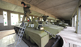 Россия будет снабжать Ливию оружием Россия будет снабжать Ливию оружием