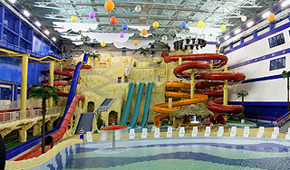 Аттракцион сломал челюсти двум посетителям Аттракцион сломал челюсти двум посетителям