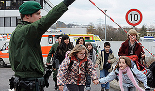 Учащийся открыл огонь в немецкой школе Учащийся открыл огонь в немецкой школе