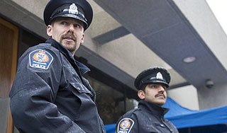 Канадец убил и съел "пришельца" в автобусе Канадец убил и съел "пришельца" в автобусе