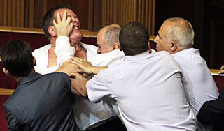 Раду могут распустить после драки Раду могут распустить после драки