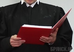 Осудили мужчину, избившего стулом посетителей кафе