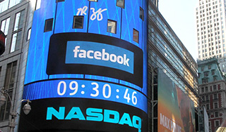 Акции Facebook за день потеряли 10% Акции Facebook за день потеряли 10%