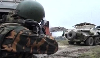 В Дагестане обстреляли колонну военных В Дагестане обстреляли колонну военных