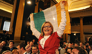 Ирландия проголосовала в поддержку евро Ирландия проголосовала в поддержку евро