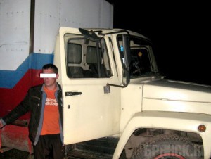 В Климовском районе задержали грузовик с контрабандой