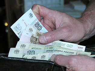 Сотрудник брянского предприятия обирал клиентов