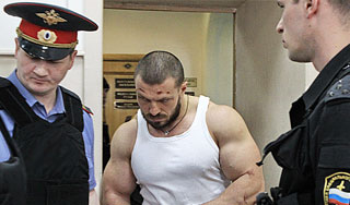 Хулиганам с Болотной предъявили обвинение Хулиганам с Болотной предъявили обвинение