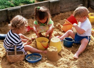 Заведующих детских садов накажут за грязные песочницы