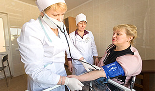 Зарплаты врачей вырастут на 200% Зарплаты врачей вырастут на 200%