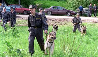В Сибири орудует серийный маньяк-педофил В Сибири орудует серийный маньяк-педофил