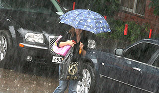 По Москве ударят грозы с градом По Москве ударят грозы с градом