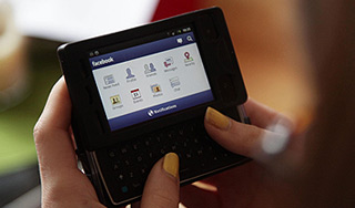 Facebook открыл онлайн-магазин Facebook открыл онлайн-магазин