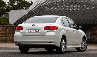 Subaru поехал после трех месяцев под водой Subaru поехал после трех месяцев под водой