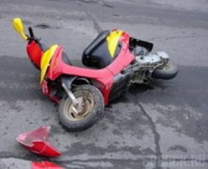 18-летний скутерист сломал позвоночник в автоаварии