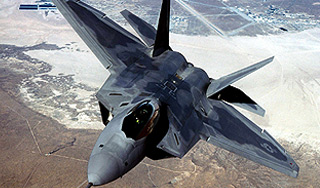 Неопытный пилот сломал истребитель F-22 Неопытный пилот сломал истребитель F-22