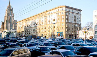 Выезды из Москвы сковали пробки Выезды из Москвы сковали пробки