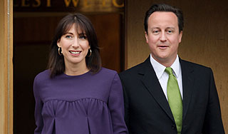 Дэвид Кэмерон с женой забыли дочь в пабе Дэвид Кэмерон с женой забыли дочь в пабе