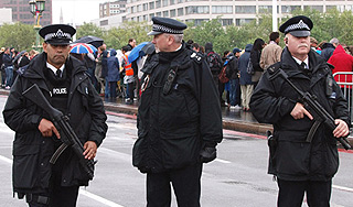 В Лондоне полиция взорвала машину туриста В Лондоне полиция взорвала машину туриста