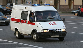 Байкер сбил на "зебре" маму с дочкой Байкер сбил на "зебре" маму с дочкой