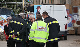 Перед концертом Radiohead рухнула сцена Перед концертом Radiohead рухнула сцена