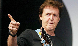 Пол Маккартни отмечает 70-летний юбилей Пол Маккартни отмечает 70-летний юбилей