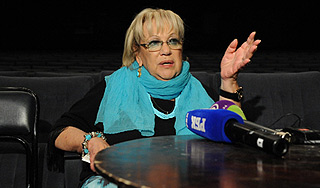 Галина Волчек расплакалась на юбилее Галина Волчек расплакалась на юбилее