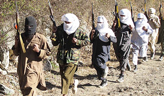 Талибы захватили престижный отель в Кабуле Талибы захватили престижный отель в Кабуле