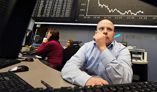 Нефть уронила курс рубля Нефть уронила курс рубля