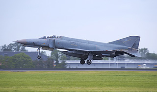 Силы ПВО Сирии сбили истребитель F-4 Силы ПВО Сирии сбили истребитель F-4