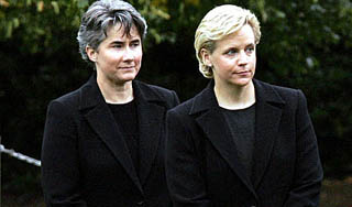 Дочь Дика Чейни вступила в брак с подругой Дочь Дика Чейни вступила в брак с подругой