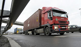 В Чечне ищут напавших на солдат боевиков В Чечне ищут напавших на солдат боевиков